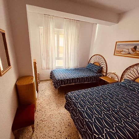 Uroczy Apartament Przy Playa De Los Locos Торевьиа Экстерьер фото